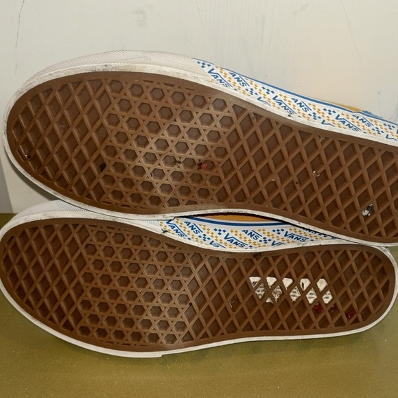 Hightop Suede Yellow and Blue Vans - Picture 3 of 10